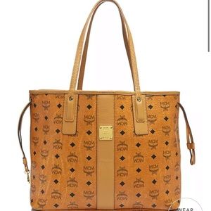 MEDIUM REVERSIBLE MCM TOTE TAN